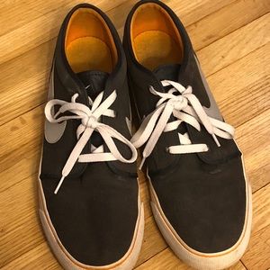 Nike Casual/Skate style shoes Size 12